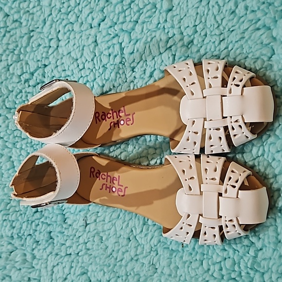 Sandals - Picture 1 of 3